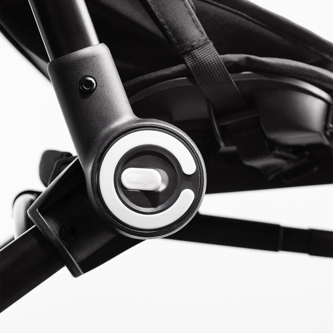 smarTrike Traveler Active Stroller - Black - Image 10