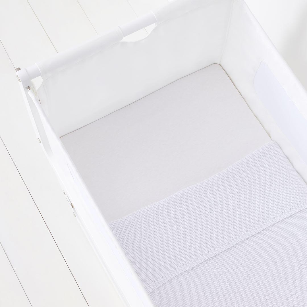 Snuz Crib Fitted Sheets - White - 2 Pack - Image 2