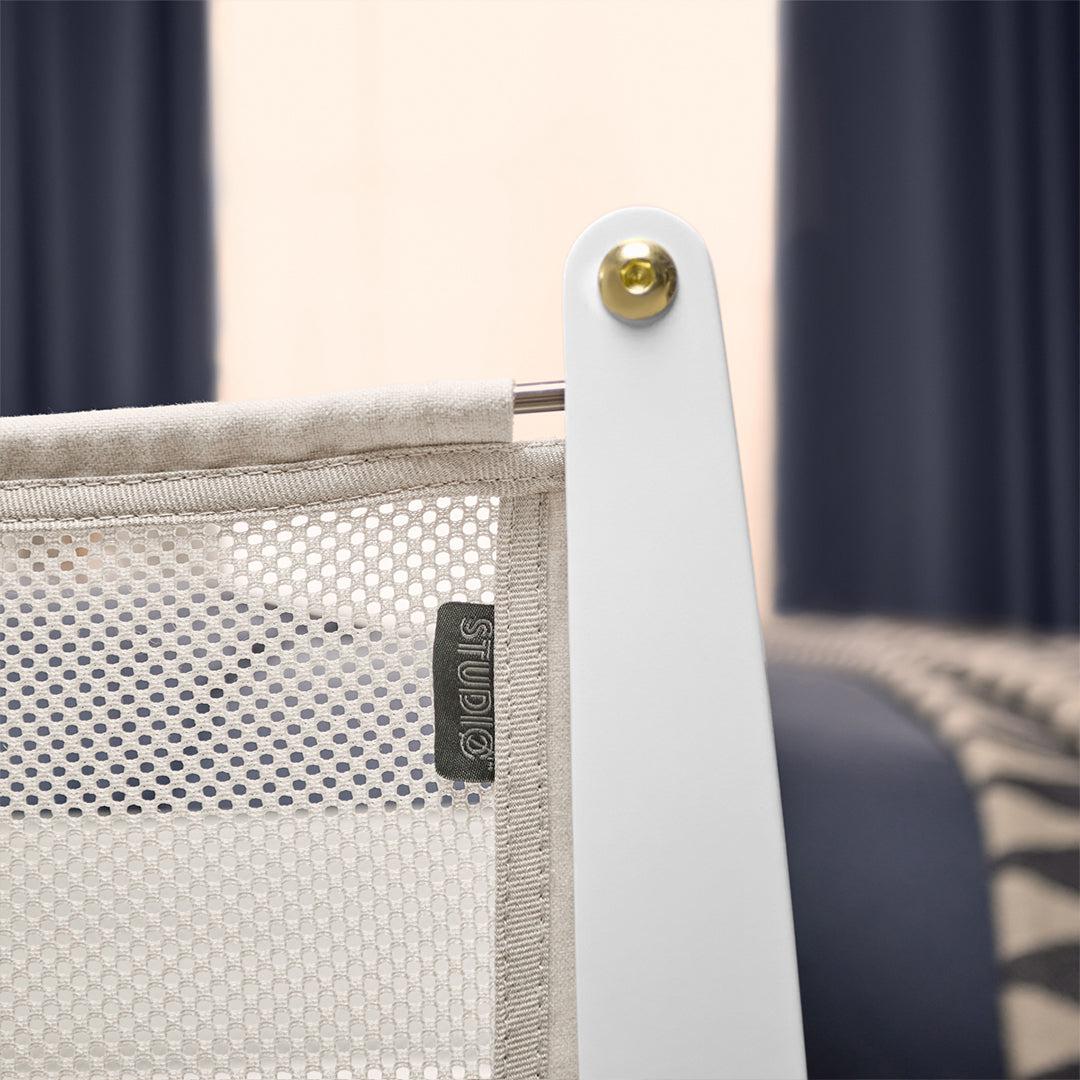 Snuz SnuzPod Studio Bedside Crib - Paris White - Image 4