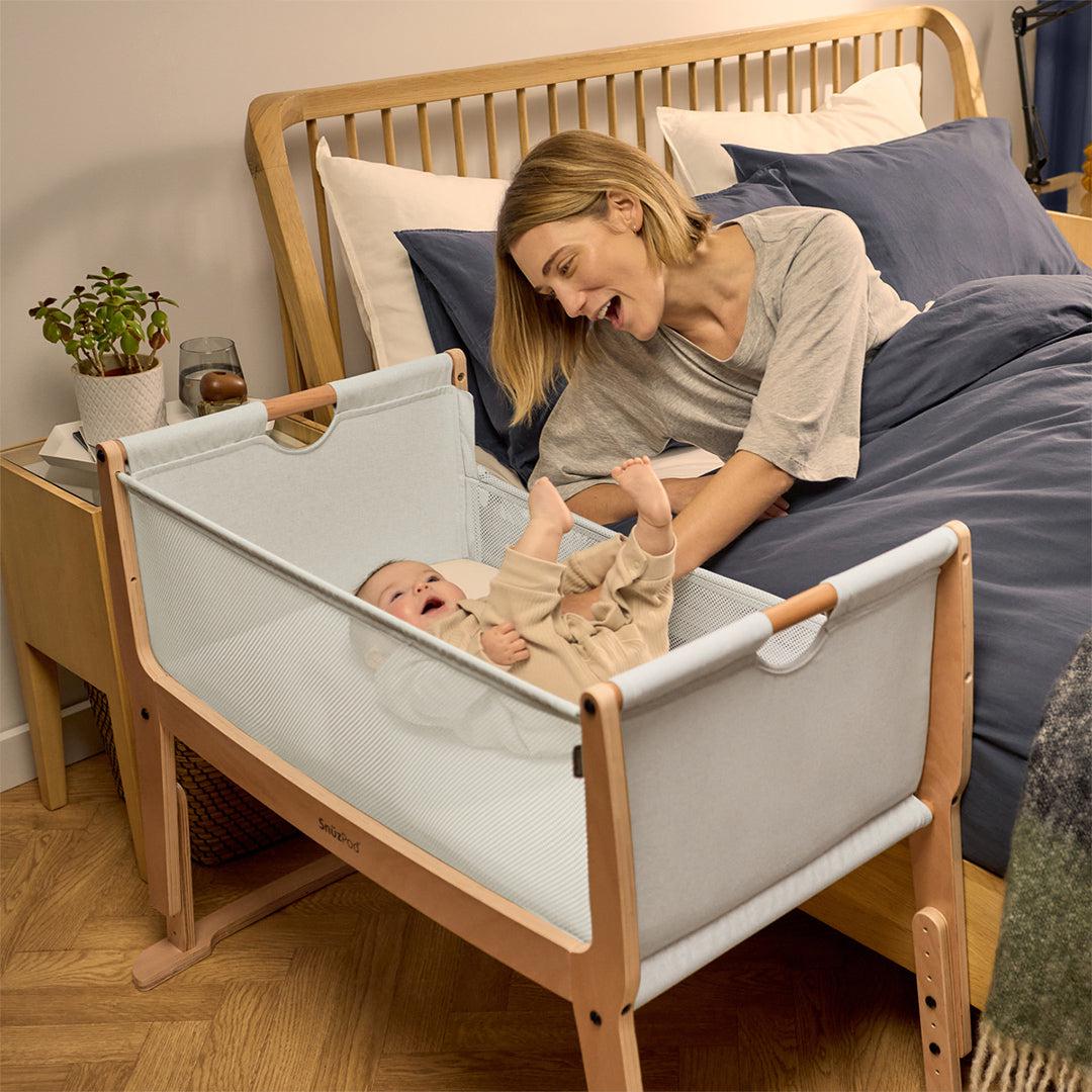 Snuz SnuzPod Studio Bedside Crib - Stockholm Natural - Image 3
