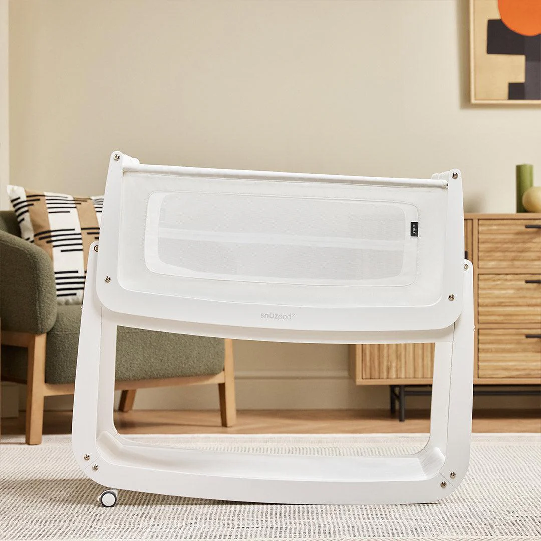 SnuzPod 5 Bedside Crib - White - Image 2