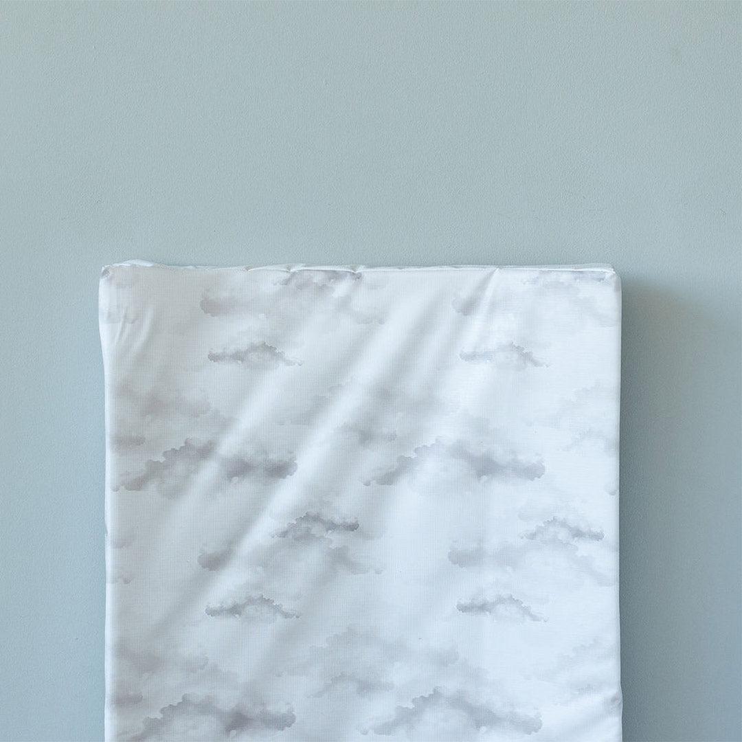 The Little Bumble Co. Anti Roll Mat - Beige Clouds