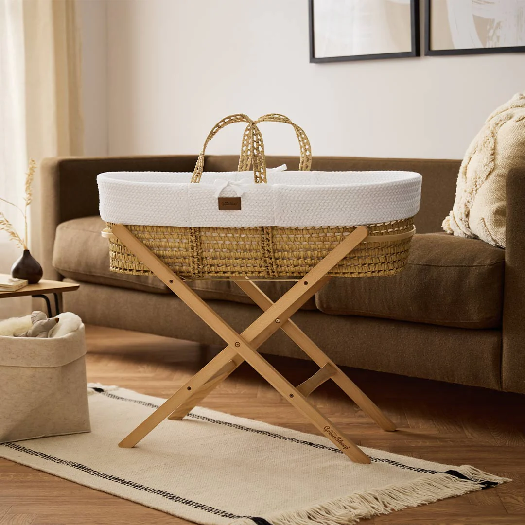 The Little Green Sheep Wheat Knit Moses Basket and Foldable Stand Bundle - White  / Natural - Image 2