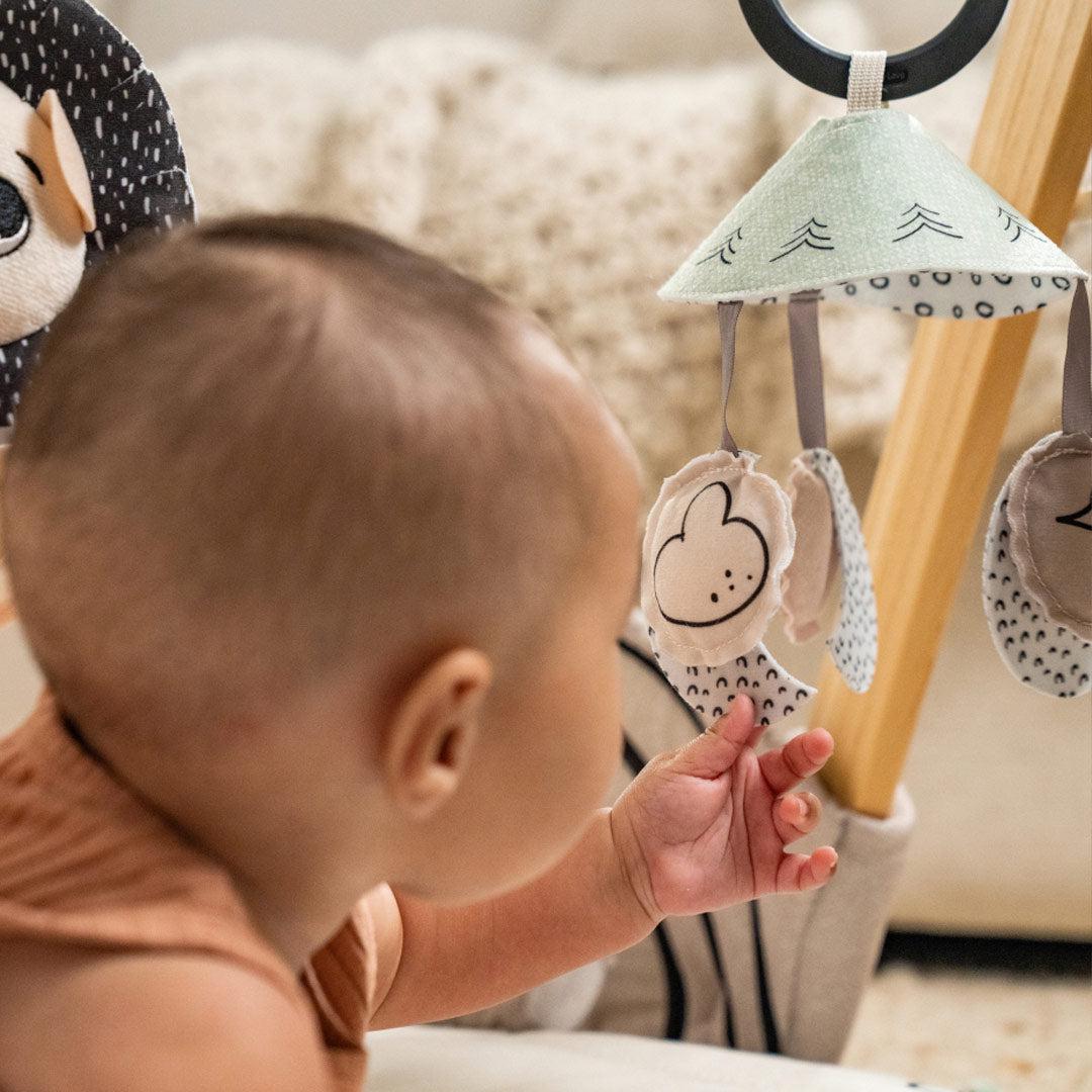 Tiny Love Luxe Gymini - Black & White Décor - Image 4