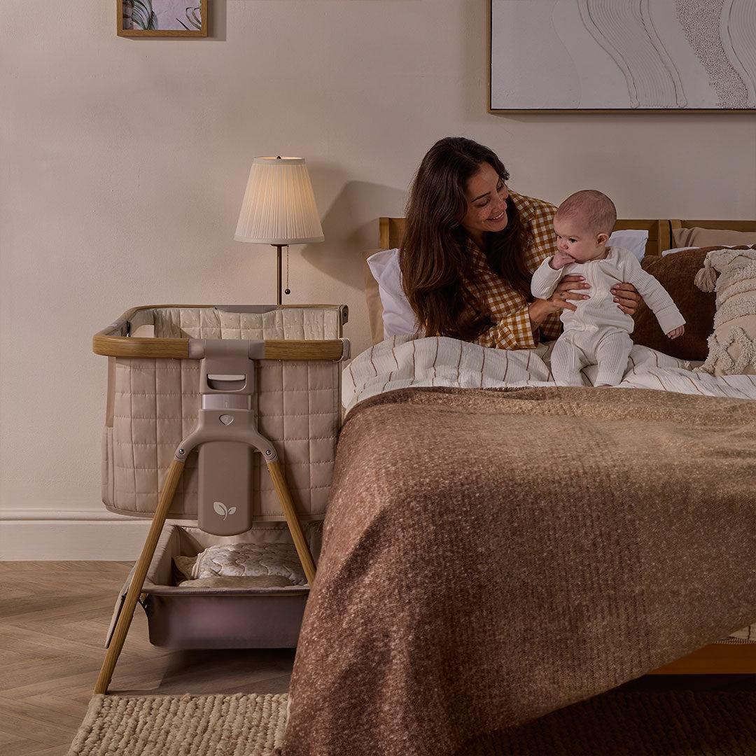 Tutti Bambini Cozee Sense Bedside Crib - Toasted Oak / Sand - Image 17