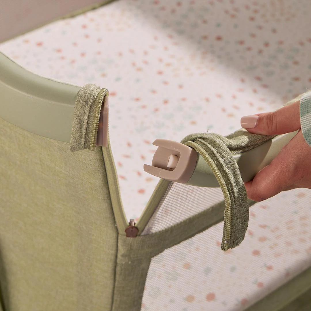 Tutti Bambini Cozee Zen Bedside Crib - Eucalyptus - Image 9