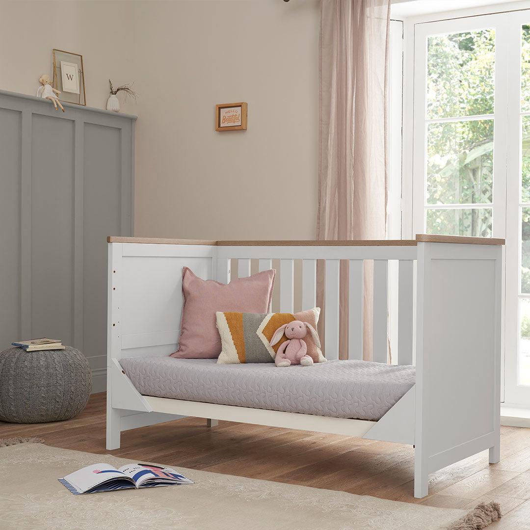 Tutti Bambini Verona Cot Bed - White/Oak - Image 3