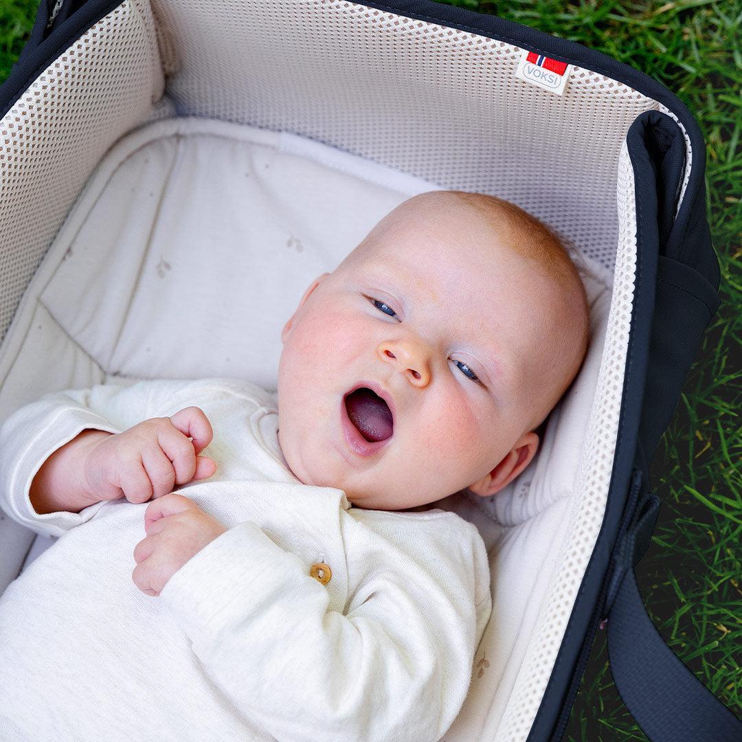 Voksi Carry Me Travel Carrycot - Meadow Green - Image 7