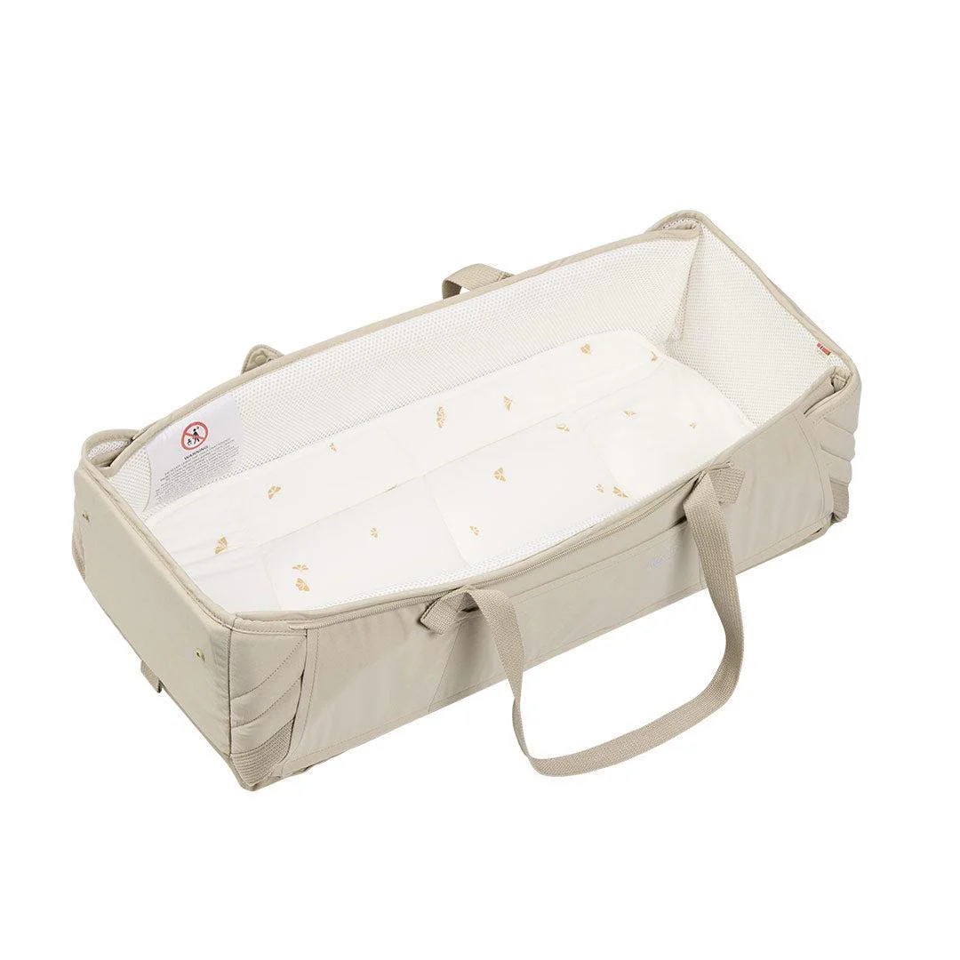 Voksi Carry Me Travel Carrycot - Seashell Sand - Image 9