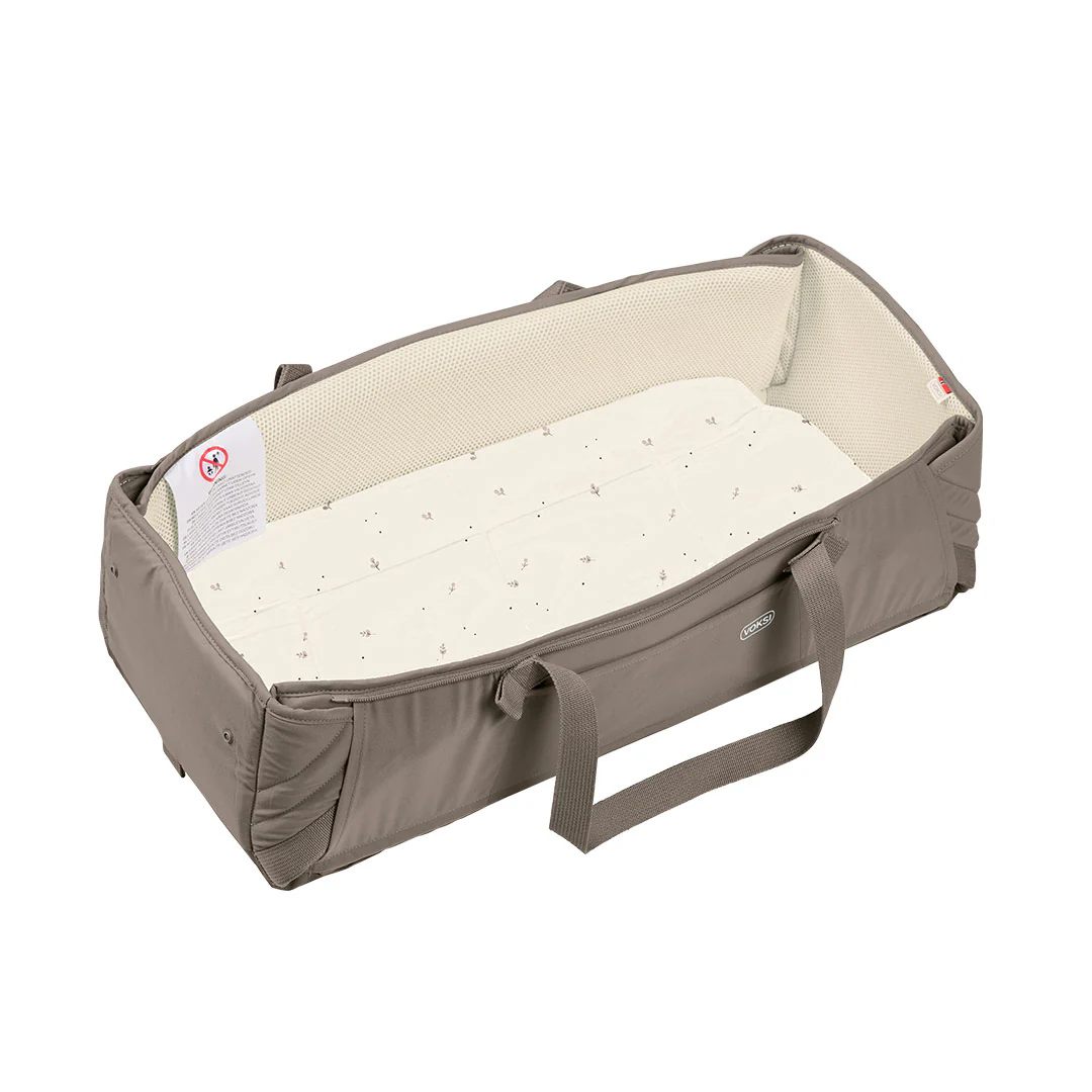 Voksi Carry Me Travel Carrycot - Walnut - Image 9