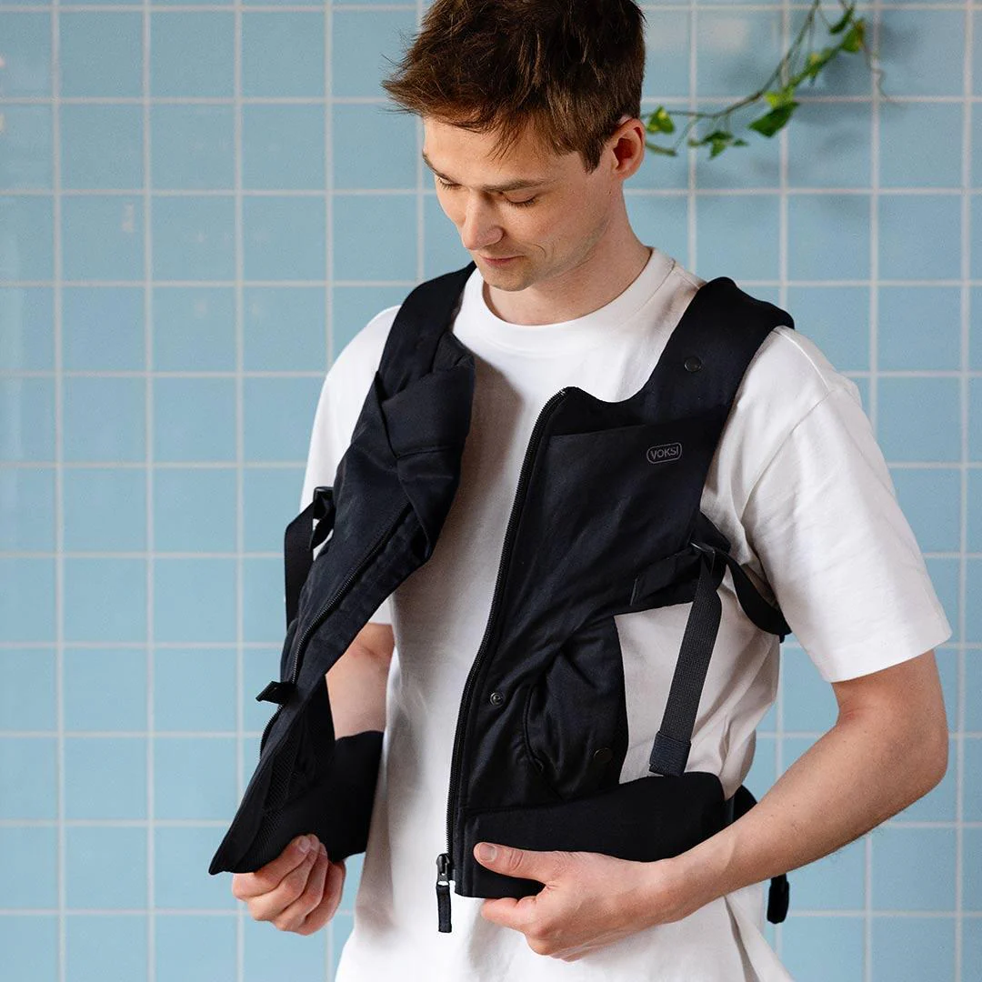 Voksi Huddle Zip On Baby Carrier - Black - Image 4